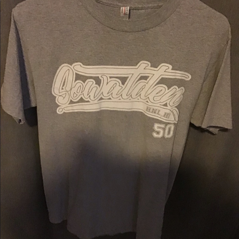 🎊 SOLD 🎊 Boys Hawaii Exclusive “Sowatden” T-shirt